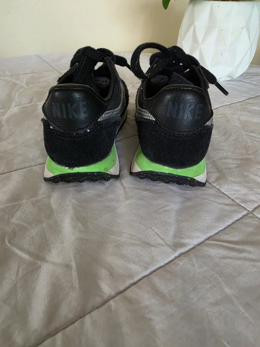 Nike Wafle Trainer Black Kids Sneakers Size 6C